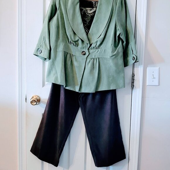 EUC THREE Piece Light Suede Pantsuit Sz 14 GORGEOUS VERSATILITY w/Paisley Tank - Picture 2 of 16